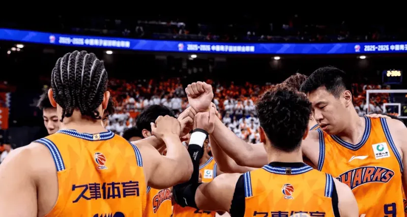 B体育登录入口-解说：这个赛季的上海男篮，没有辜负他们的豪华阵容